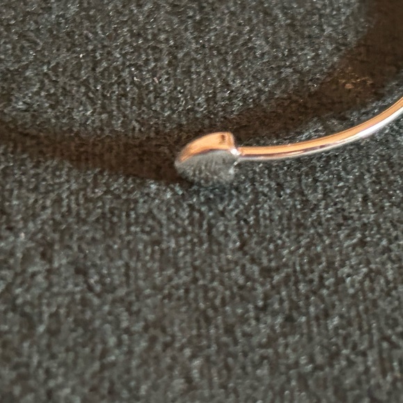 HUGE SALE! DOUBLE HEART RHINESTONE SILVER TONE CUFF BRACELET NEW - Picture 4 of 5